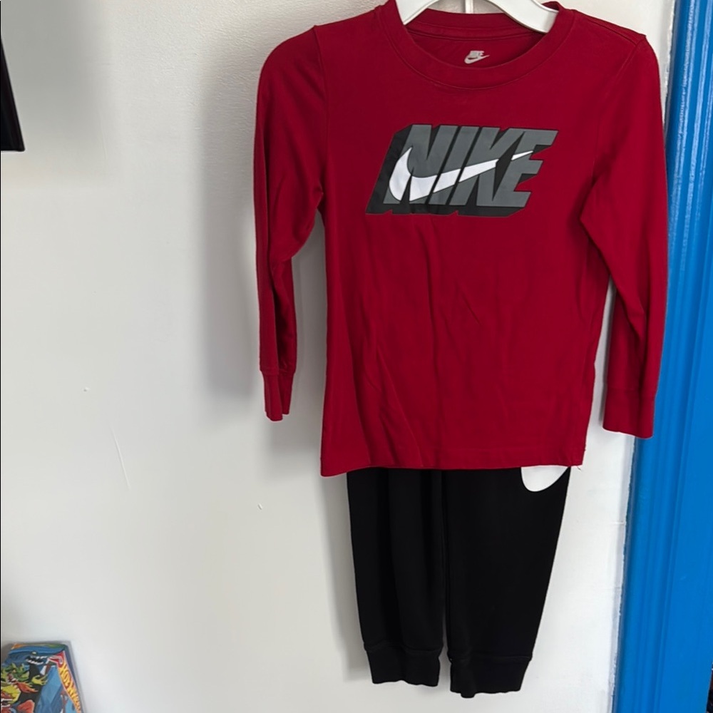 Nike Kids' Red and Black Logo Set